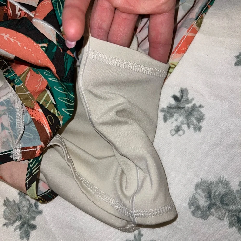 Aerie Tropical Floral Women's Athletic Shorts - Picture 4 of 5
